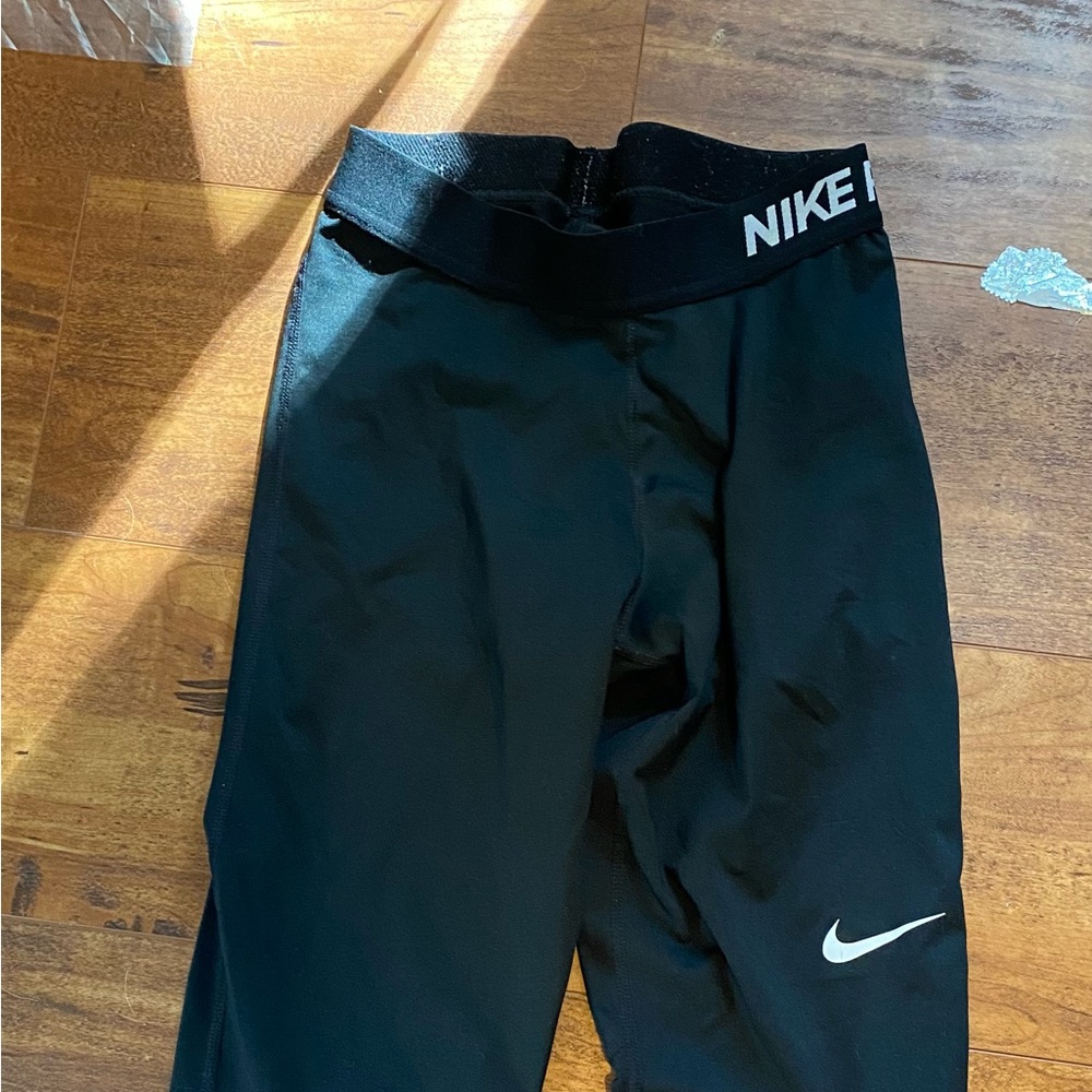 NIKE PRO capri leggings size small